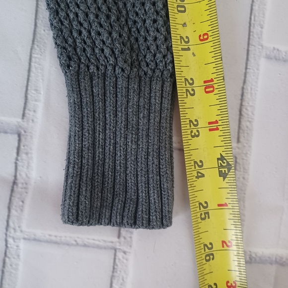 Mossimo sweater - Picture 10 of 11